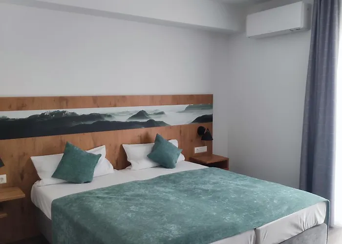 Bed & Breakfast & Garni